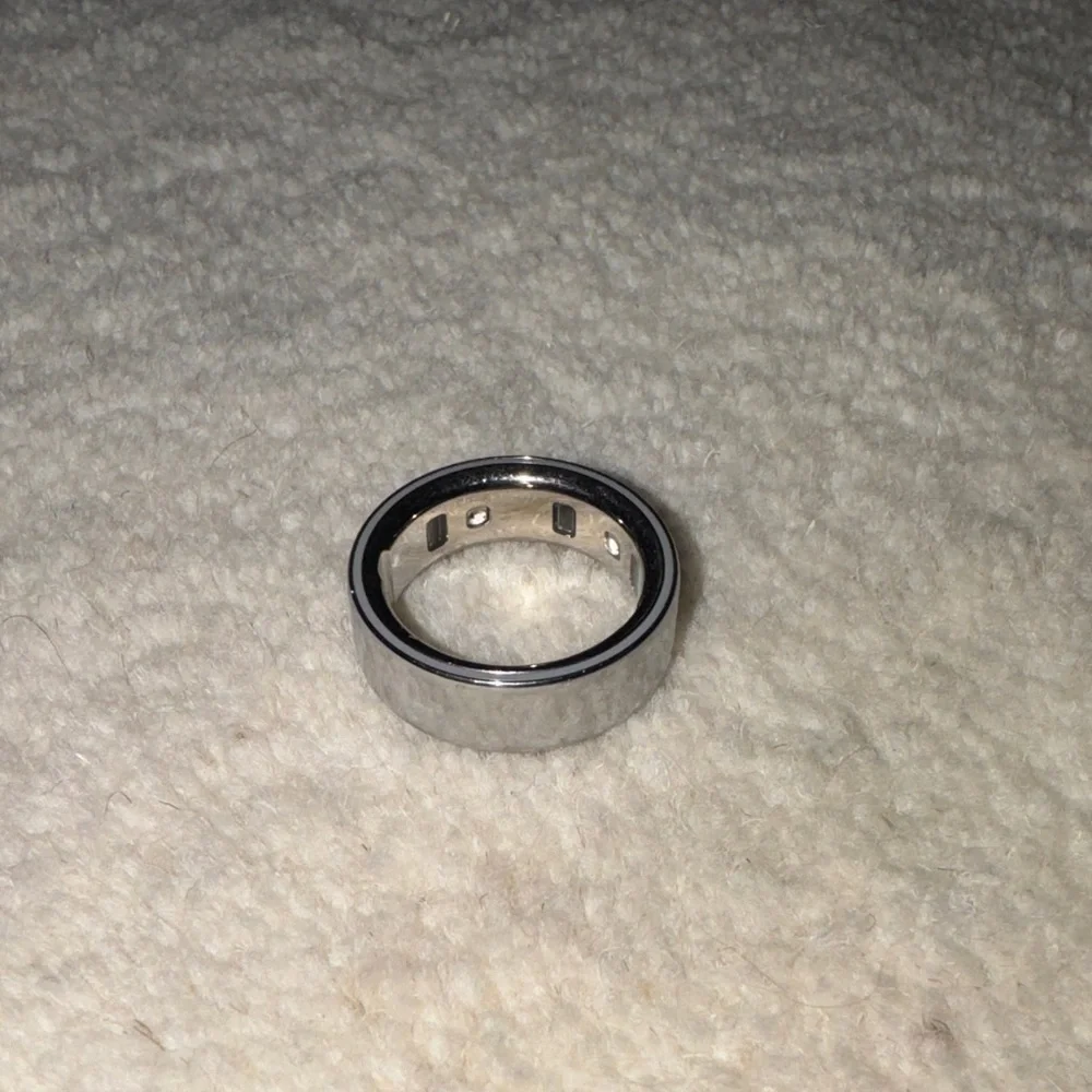 Oura Ring 4 - Picture 2 of 4